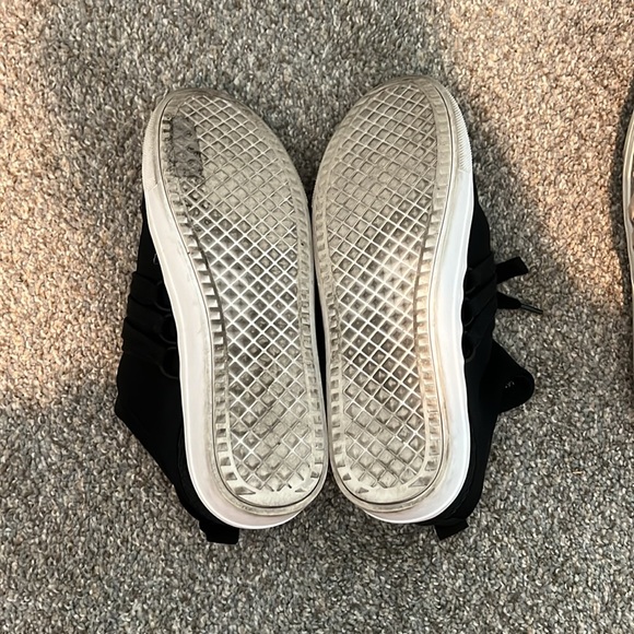 Steve Madden black sneakers black and white with laces - Picture 5 of 5